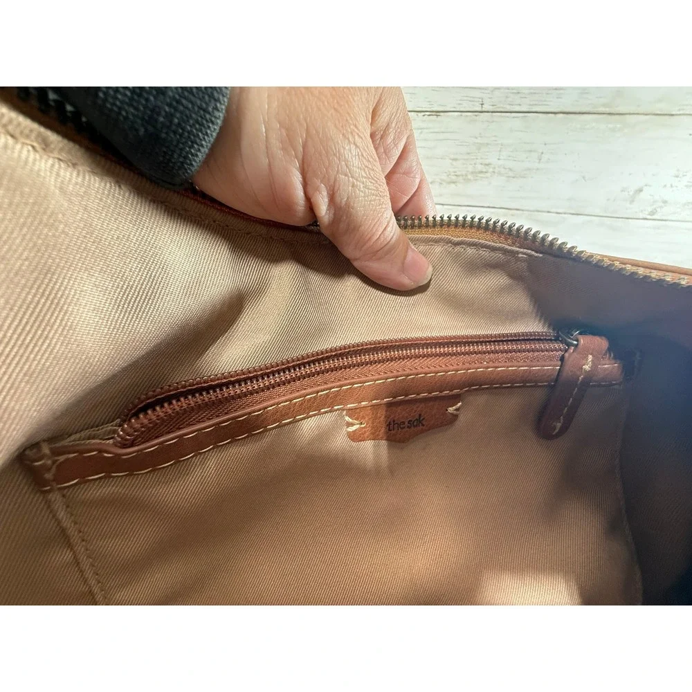 The Sak Tan‎ Leather Embossed Floral Hobo Shoulder Bag Tassel Tan Brown